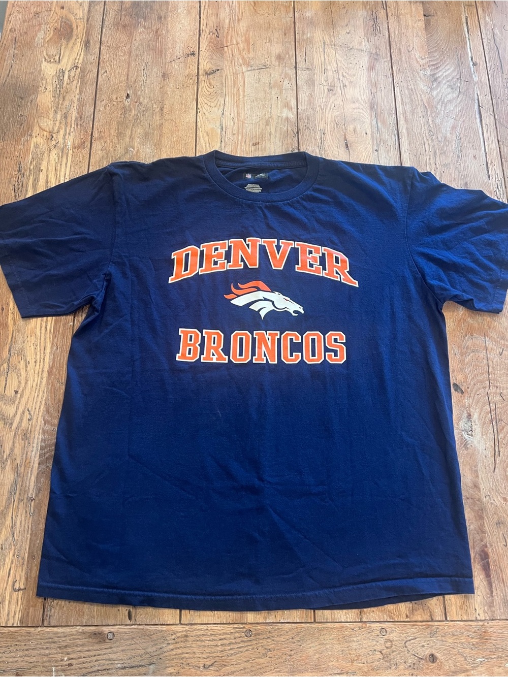 NFL Denver Broncos Navy and Orange Team Logo Tee XL Memorabilia Football Fan